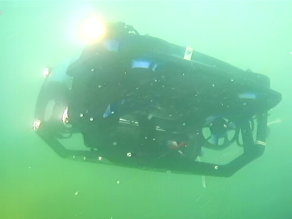 Photo - rov deployed